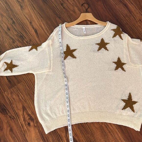 Wishlist Cream Sweater with Scattered Stars in Brown. Size M/L Adorable - Picture 4 of 5